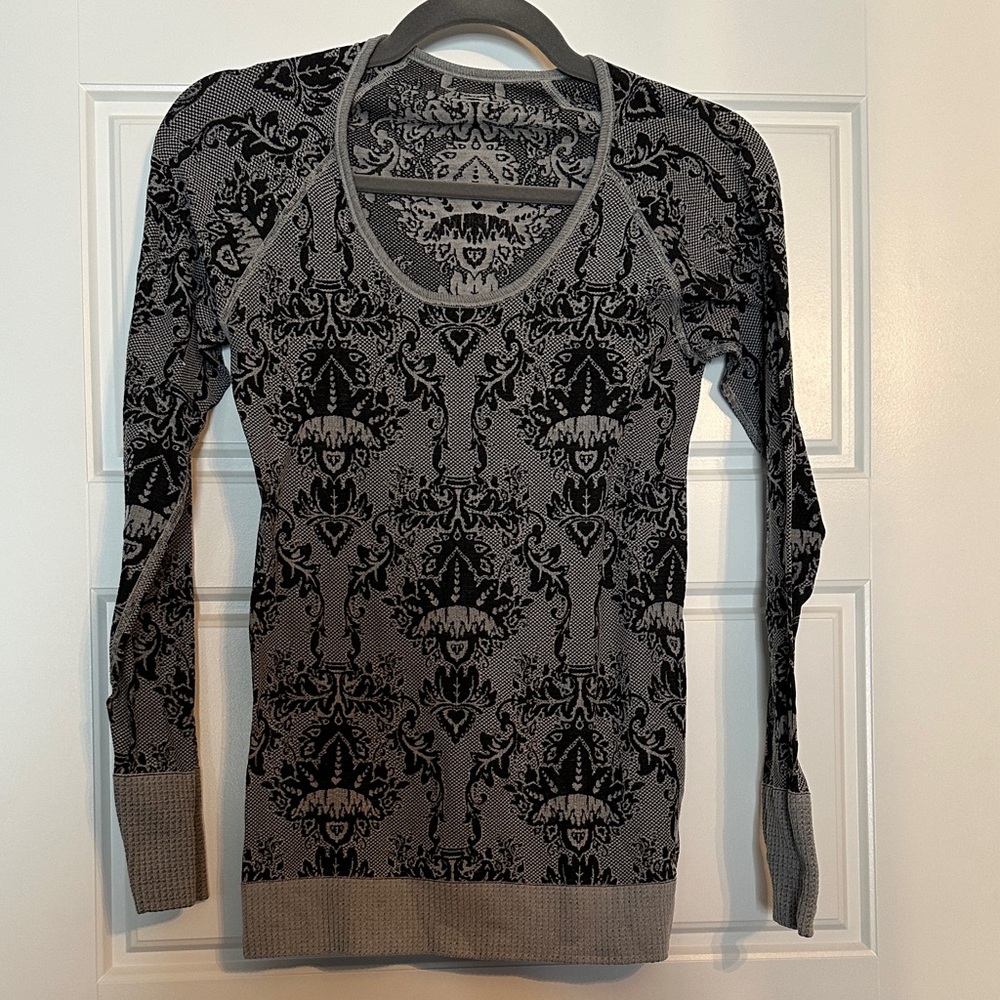 Elegant Gray and Black Patterned Women's Top